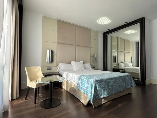غرفة بسرير كوين، Hotel Palacio Albacete and Spa 1/10
