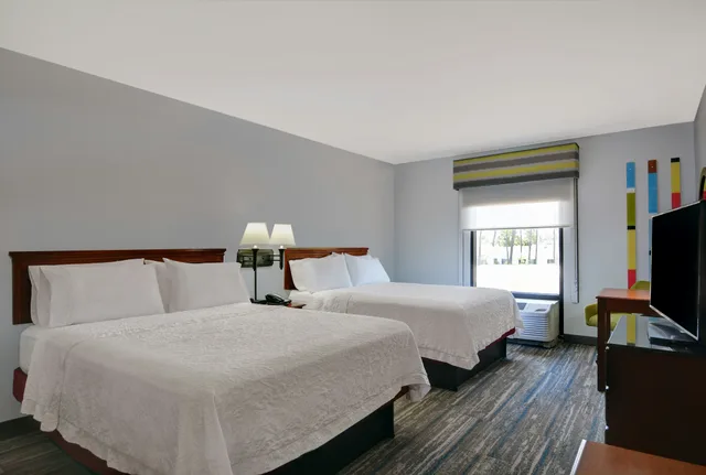 غرفة بسريرين كوين لذوي الإعاقة، Hampton Inn Panama City Beach 3/4