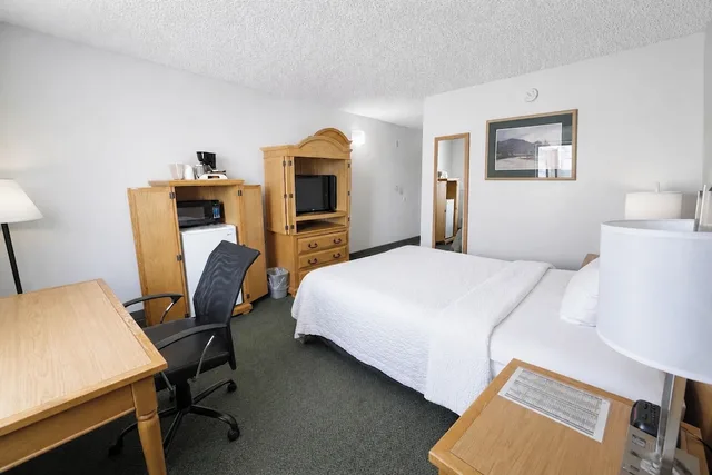 1 Queen Bed - Mobil Access Tub Nsmk Micfridg، Motel6 Rawlins, WY 2/7