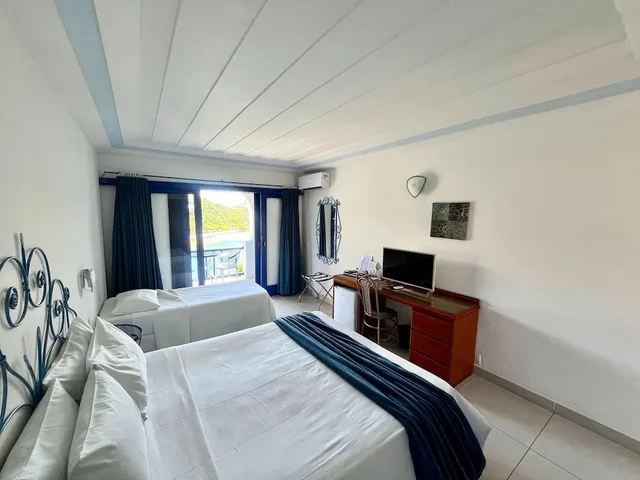 غرفة ديلوكس بإطلالة على البحر، Colonna Park Hotel 1/8