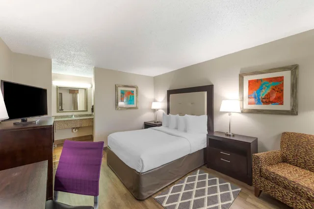 غرفة بسرير كوين لذوي الإعاقة، Best Western Athens Inn 2/6