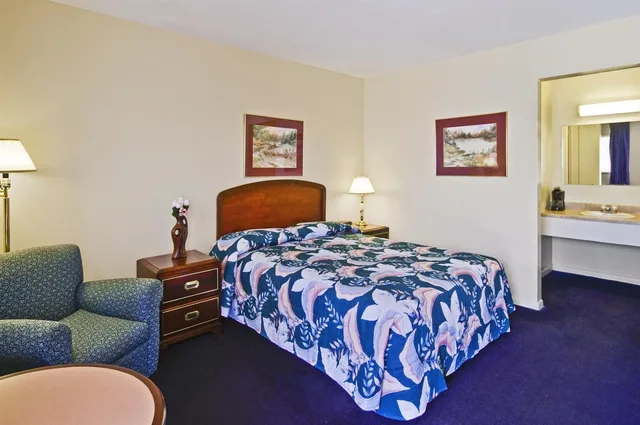 غرفة بسرير كوين للمدخنين، Americas Best Value Inn Arkansas City 1/3