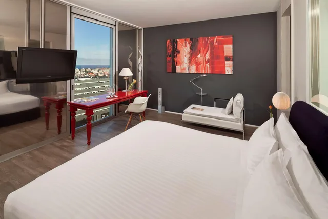 غرفة بريميوم بسرير مزدوج أو سريرين منفصلين بإطلالة على البحر، MELIA BARCELONA SKY 2/7