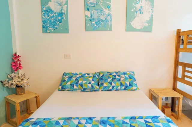 غرفة كومفورت رباعية بسرير بطابقين وسرير كوين، Tayrona Juancho House Hostel 3/4