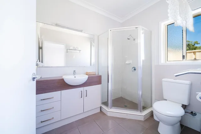 2 Bedrooms, Apartment, ROMA INLAND MOTOR INN 4/4
