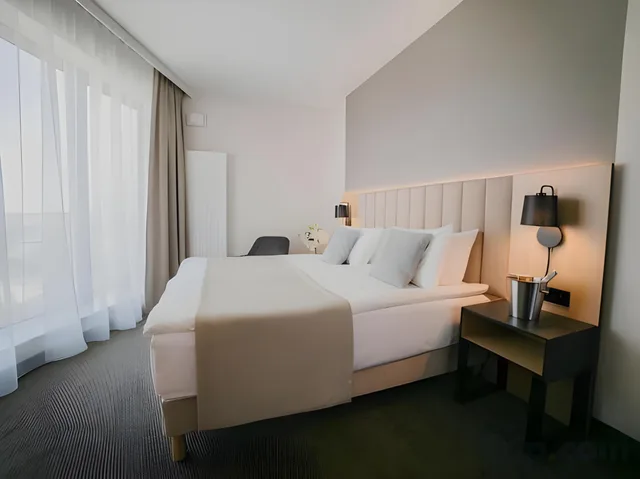 جناح، B&B HOTEL Warsaw East 1/1