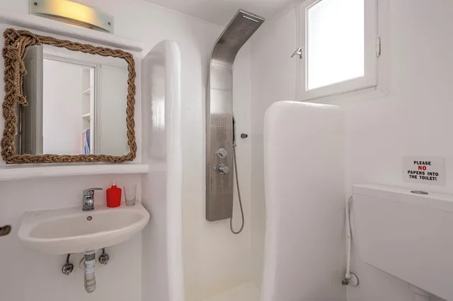 غرفة بسرير مزدوج بإطلالة على البحر، Heliotropio Studios & Apartments 10/10