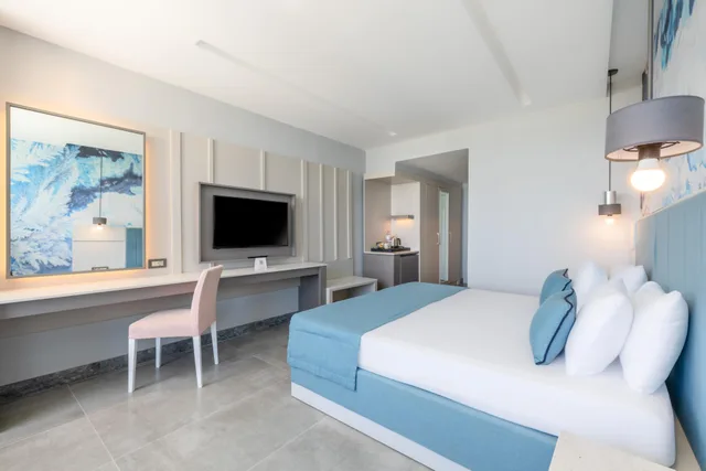 Room, Panoramic Sea View, No Balcony، Crystal Centro Resort 2/3