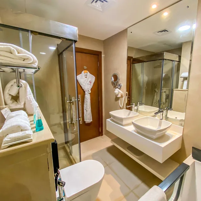 بنتهاوس بسريرين منفصلين وسريرين كينج، Mirage Bab Al Bahr Beach Hotel 10/10