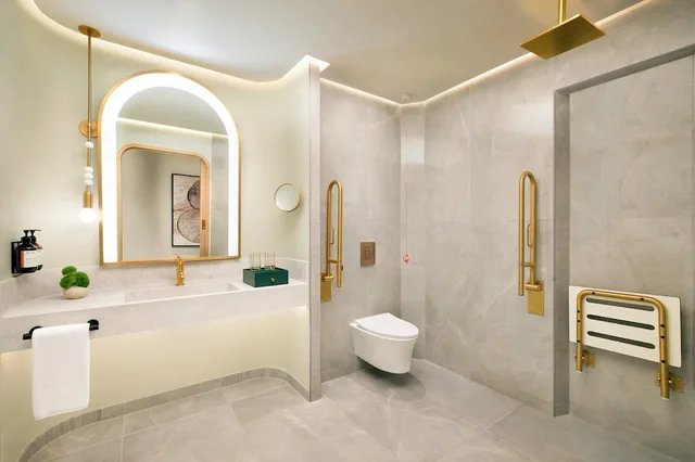 Essential, King Bed، Kimpton KAFD Riyadh by IHG 2/3