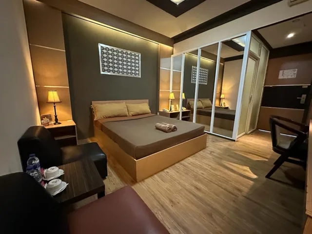 Gold, Smoking، Hotel Satria 2/3