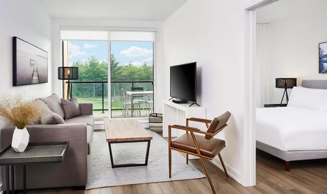 1 Bedroom, Suite, Muskoka Bay Resort 3/4