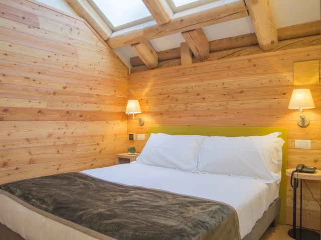 جناح بسرير كوين وسرير بطابقين بغرفتي نوم مع أريكة، Alagna Experience Resort 1/2