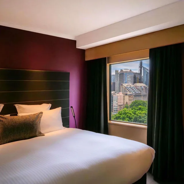 جناح جونيور، PULLMAN SYDNEY HYDE PARK 3/7