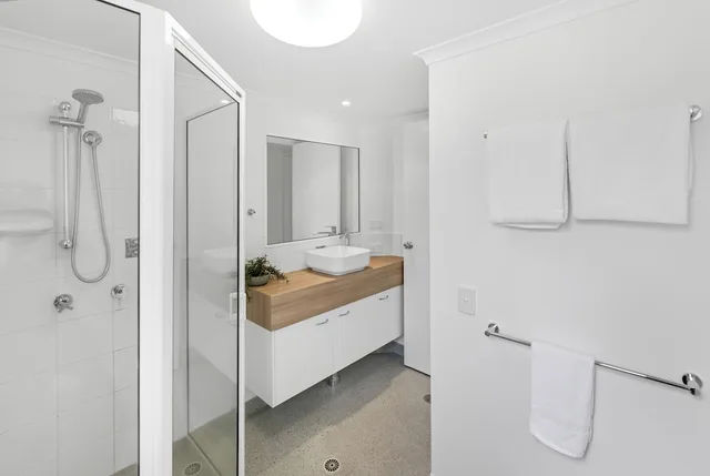 شقة بريميير بسرير كوين، Mackay Seabreeze Apartments 5/7