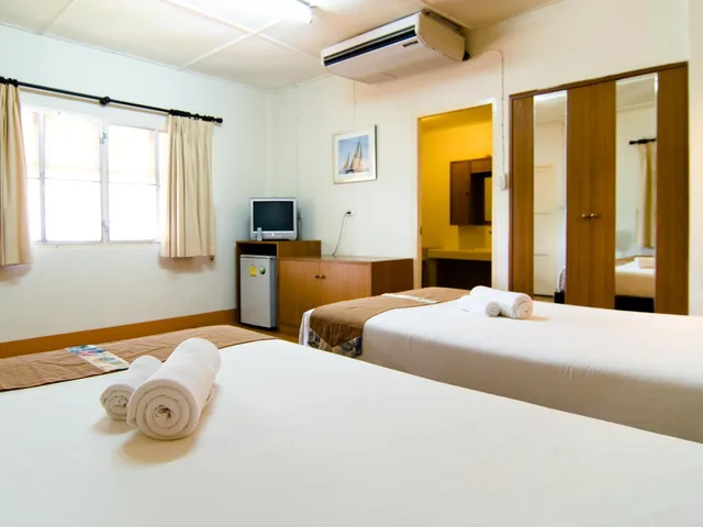 بنغل بريميوم بسريرين منفصلين، Lawana Escape Beach Resort 1/2