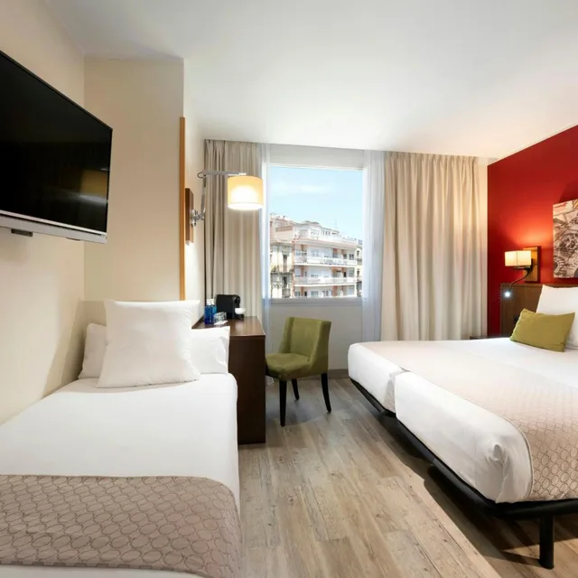 غرفة سوبيريور ثلاثية، Leonardo Hotel Barcelona Gran Via 2/10