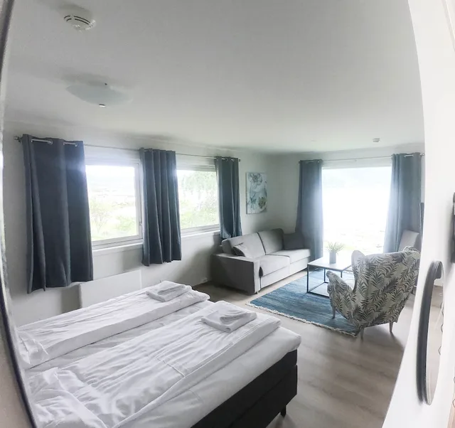غرفة بزنس بسرير كينج وسرير بطابقين مع أريكة، Thon Hotel Partner Mo i Rana 1/1