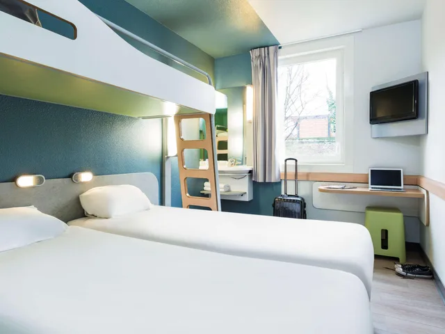 غرفة قياسية ثلاثية، Ibis Budget Paris Porte De Montmartre 4/5