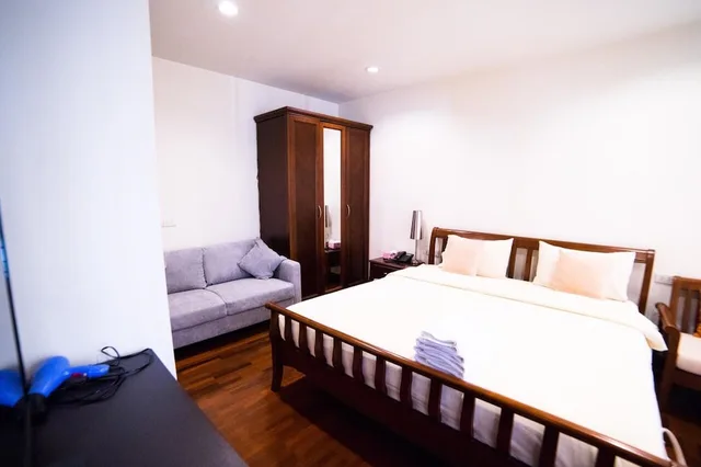غرفة ديلوكس بسرير كينج، Kanavera Sriracha Hotel and Serviced Apartment 1/5