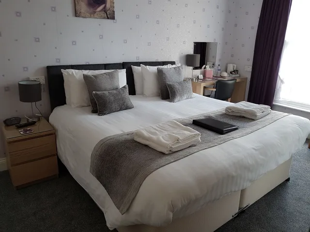 غرفة بسريرين منفصلين، Grosvenor House 1/5