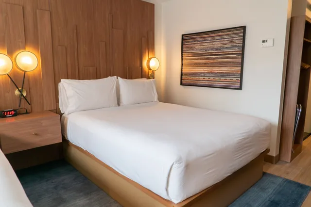 غرفة قياسية بسريرين كوين، Hotel Indigo Detroit Downtown 10/10