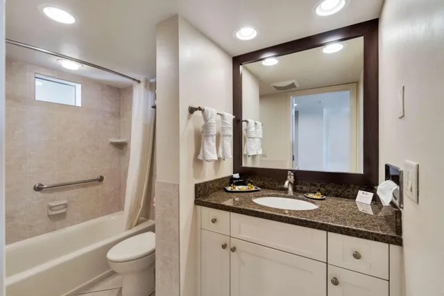Room, King Bed, Pool Side, Kitchen, Ground Floor، Best Western Plus Beach Resort 5/6