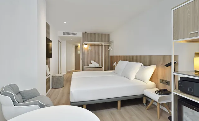 لوفت بسرير مزدوج مع أريكة، Innside by Melia Calvia Beach 2/5
