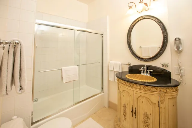 غرفة سوبيريور بسرير كينج، The Washington Square Inn 4/5