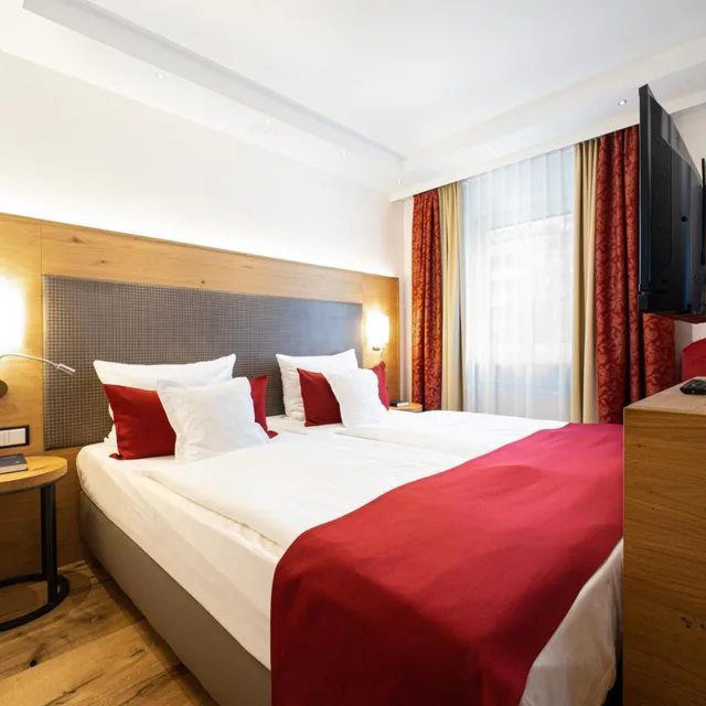 Junior Suite, Street View، Park Hotel Laim 1/6