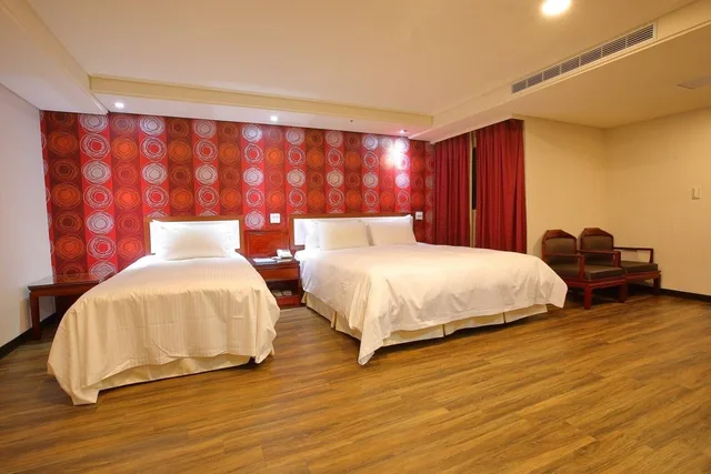 غرفة ديلوكس ثلاثية بسرير مزدوج وسرير فردي، Chuanfu Hotel 1/2