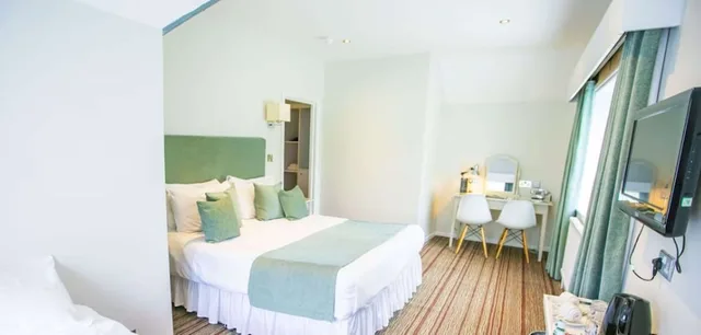 غرفة عائلية بسرير كينج وسرير بطابقين، The Casa Hotel, Sure Hotel Collection by Best Western 1/2