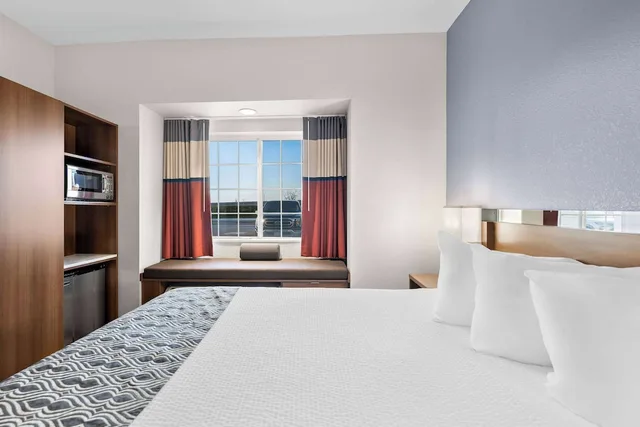 غرفة بسرير كوين، Microtel Inn And Suites By Wyndham Sweetwater 3/6