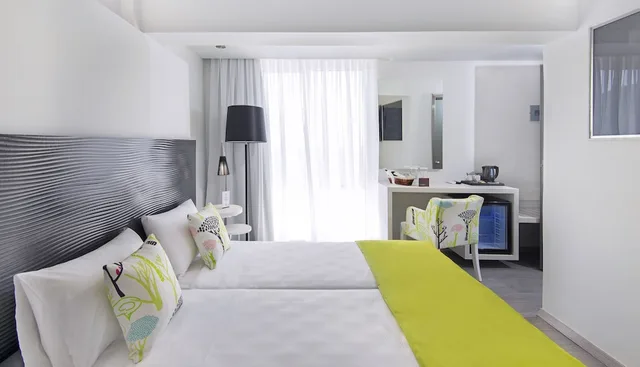 غرفة قياسية بسرير مزدوج، Semiramis City Hotel 4/8