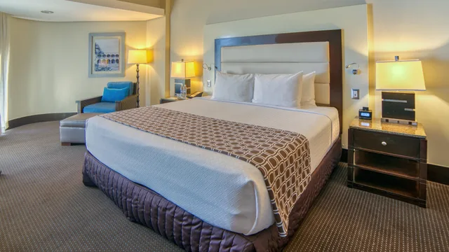 غرفة كلوب بسرير كينج، Crowne Plaza Santo Domingo (ex Intercontinental V Centenario Hotel) 3/6