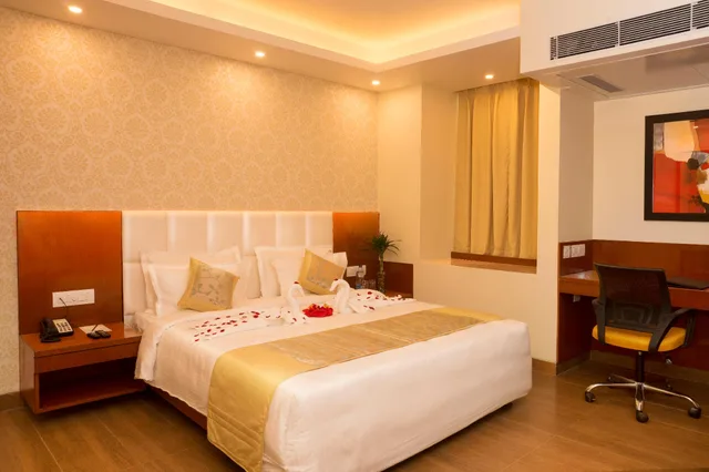 Imperial, King Bed, Hotel Amalfi Grand 2/2