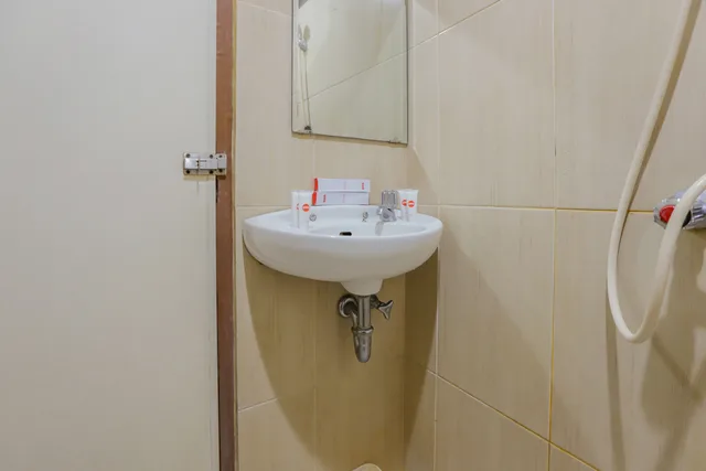 غرفة ديلوكس بسريرين منفصلين، OYO 918 Hotel Senen Indah Syariah 7/7