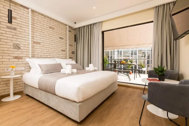 جناح جونيور بسرير مزدوج أو سريرين منفصلين بشرفة، Hotel @ Syngrou Fix 1/2