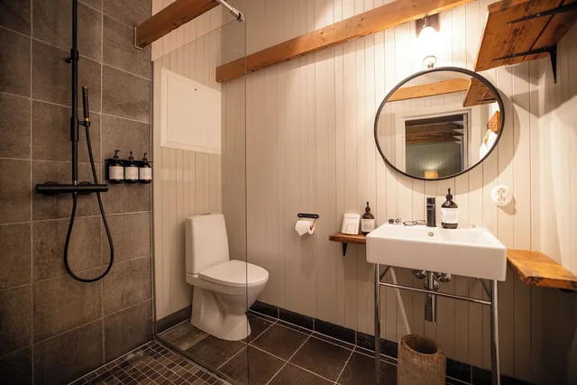 كابينة بسرير كوين بإطلالة على المرفأ، Nusfjord Arctic Resort 5/5