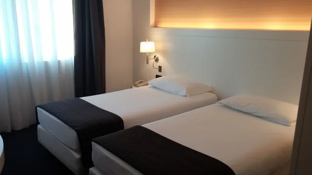 غرفة بسريرين منفصلين، Ih Hotels Roma Z3 2/7