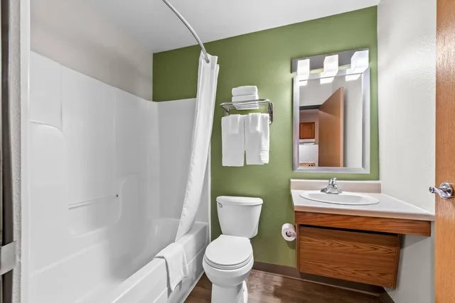 غرفة قياسية بسريرين مزدوجين، WoodSpring Suites San Antonio South 5/5