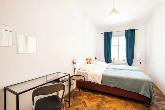 شقة بريميير بخمسة أسرّة وسرير بطابقين بغرفتي نوم مع أريكة بمطبخ، Hybernska Apartments 5/10