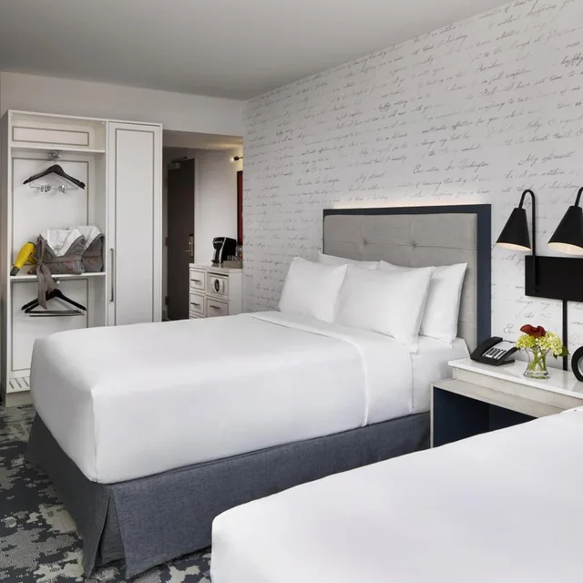 غرفة بسريرين مزدوجين بإطلالة، Hyatt Centric Old Town Alexandria 4/7