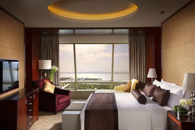 غرفة بريميوم بسرير كينج بإطلالة على النهر مع دخول صالة النادي لذوي الإعاقة، InterContinental Hangzhou 4/7