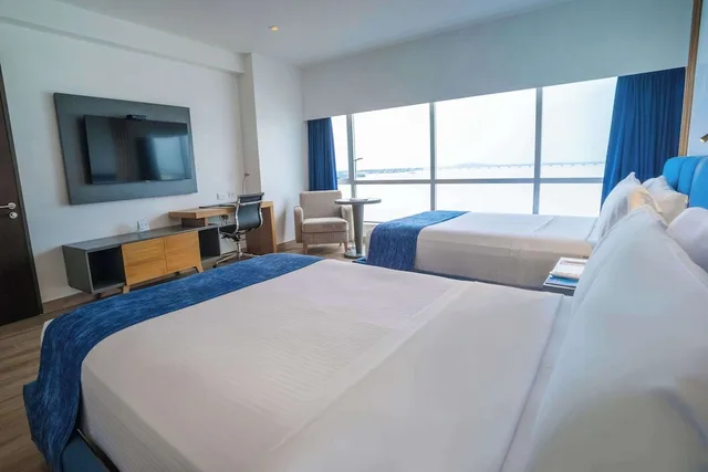 غرفة بسريرين مزدوجين بإطلالة على النهر، Wyndham Guayaquil Puerto Santa Ana 4/6