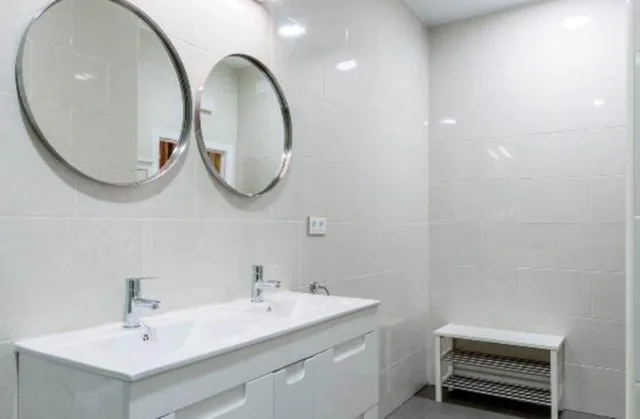 غرفة عائلية بأسرّة بطابقين بحمام خاص، Ant Hostel Barcelona 2/2