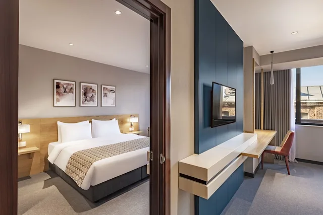غرفة قياسية بسريرين منفصلين، Clocks Hotel Tbilisi 3/5
