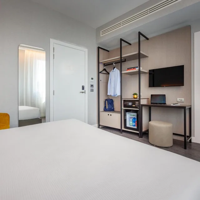 غرفة قياسية بسرير كينج، iH Hotels Milano Centrale 5/10