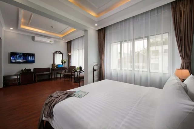جناح جونيور بسرير كينج، Halais Hotel 2/4