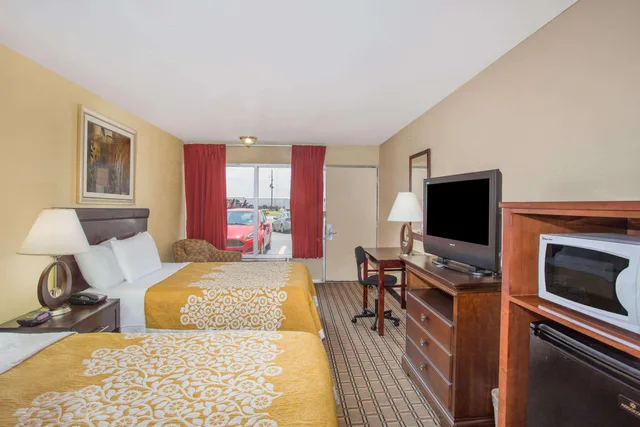 Room, 2 Double Beds, Smoking, Days Inn By Wyndham Blytheville 1/1